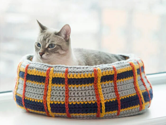 Colorida Cama para Gatos en Crochet PDF