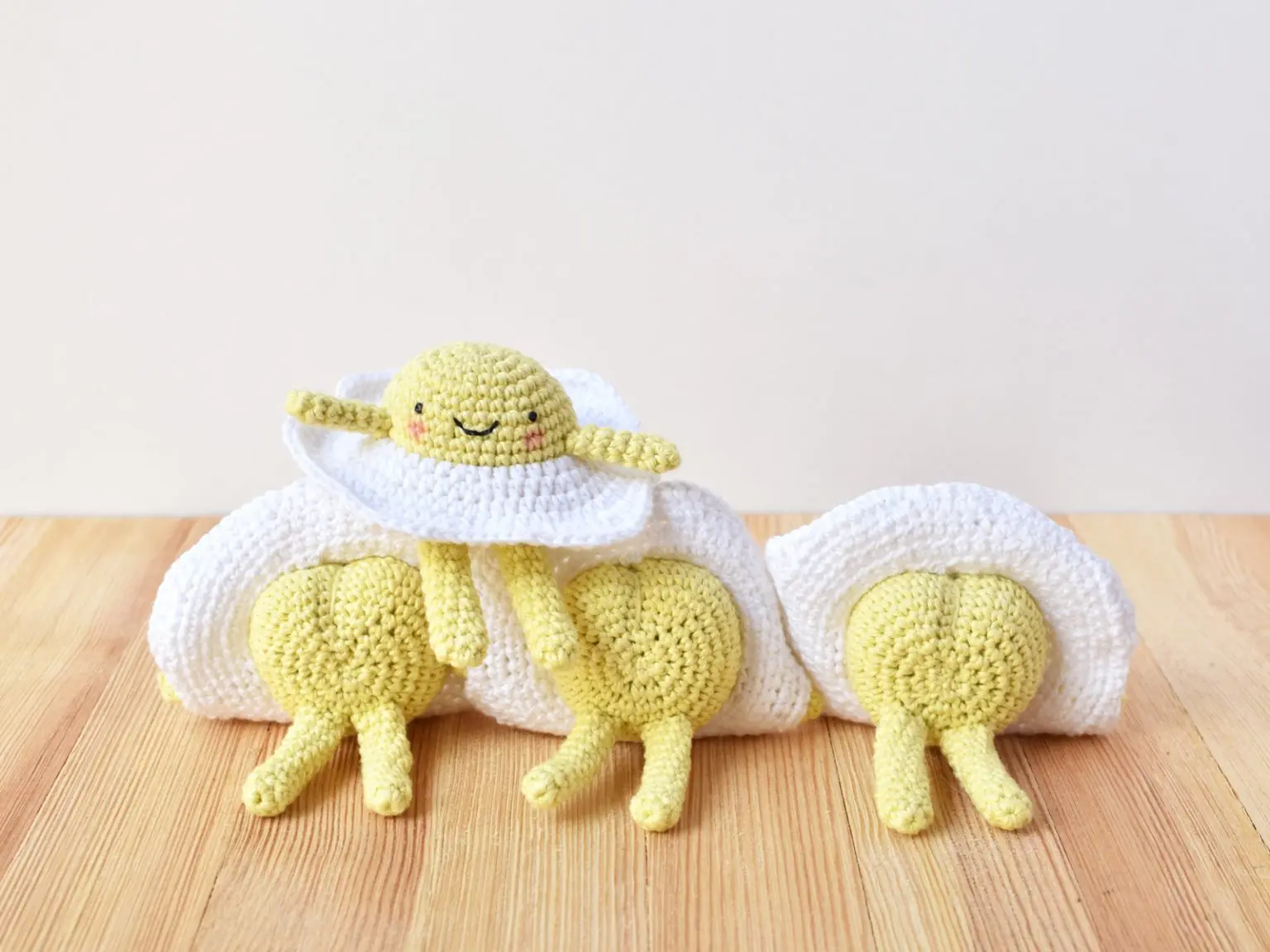 PATRÓN GRATIS Huevo Frito Juguete Amigurumi