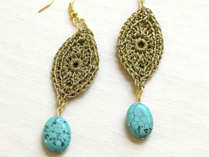 PATRÓN GRATIS Pendientes Gold Edition en Crochet