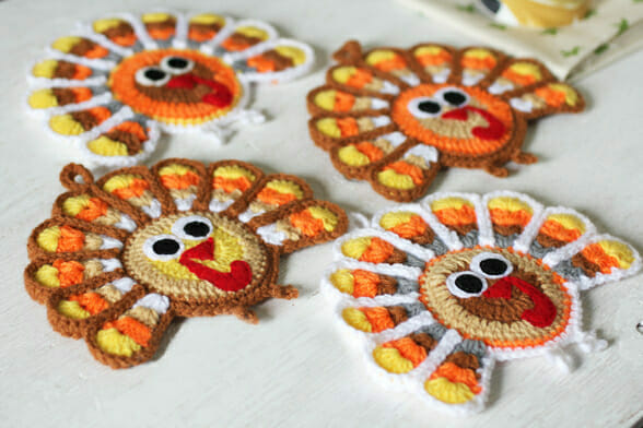 PATRÓN GRATIS Posavasos Pavo Real en Crochet