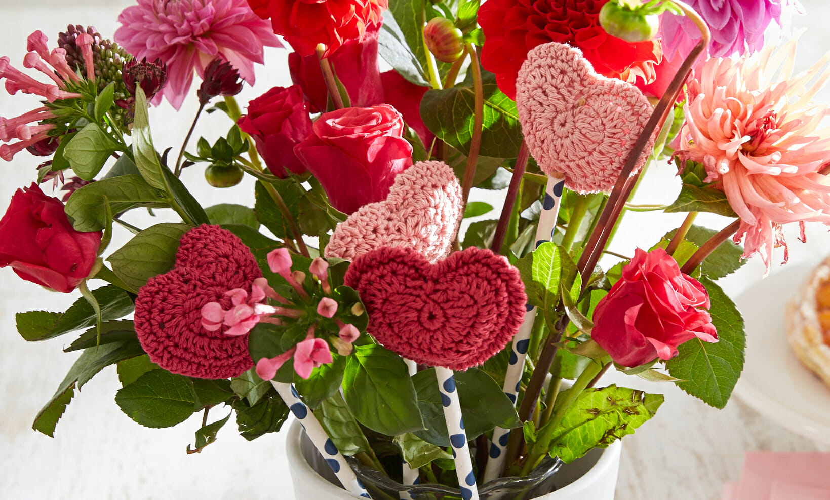 PATRÓN GRATIS Corazones Decorativos en Crochet