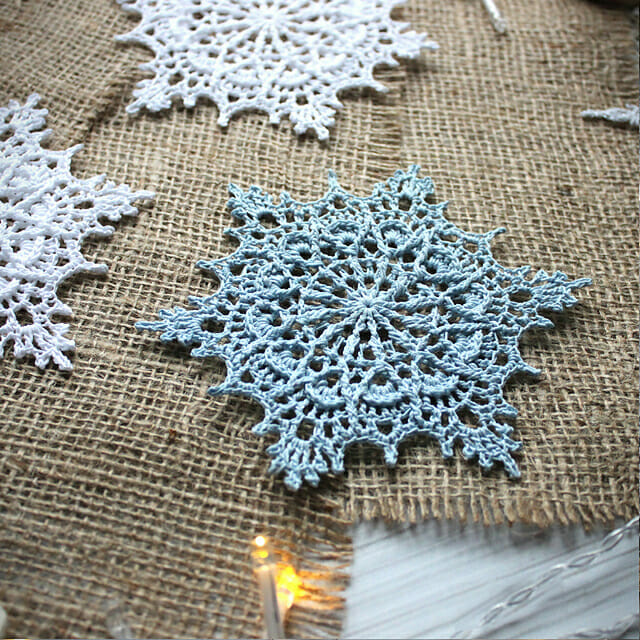 PATRÓN GRATIS Ornamento Copo Ariel en Crochet