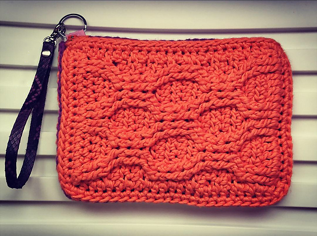 PATRÓN GRATIS Bolso de Mano con Relieve a Crochet