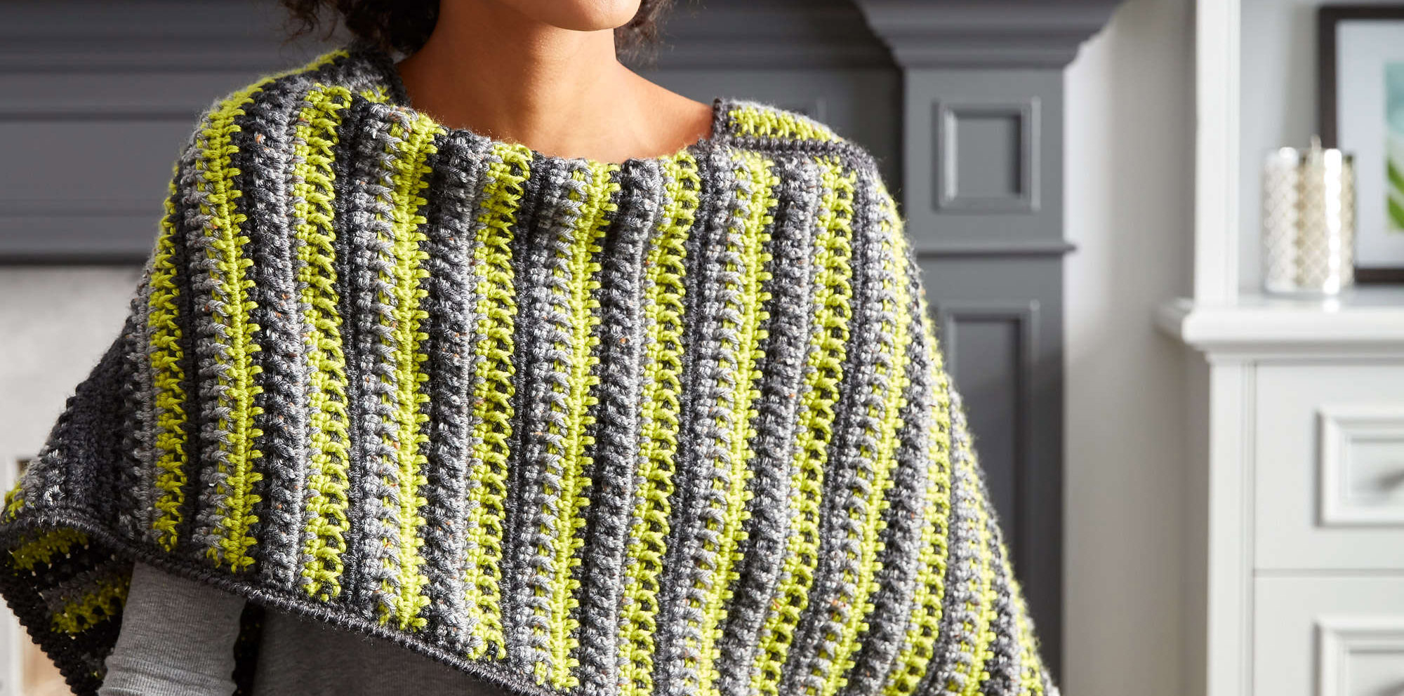 PATRÓN GRATIS Bufanda Ruana Texturizada en Crochet