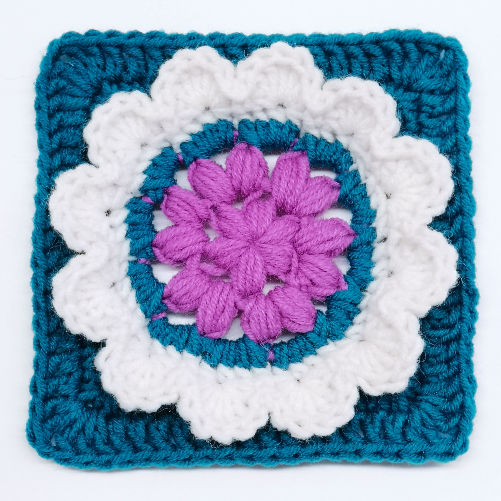 PATRÓN GRATIS Granny Efecto 3D Flor Motif en Crochet