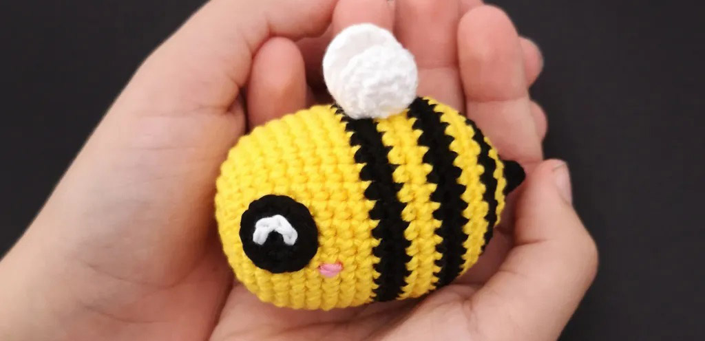 Abejita Beni Juguete Amigurumi PATRÓN GRATIS
