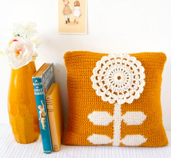 Cojín Flor Primaveral en Crochet PATRÓN GRATIS