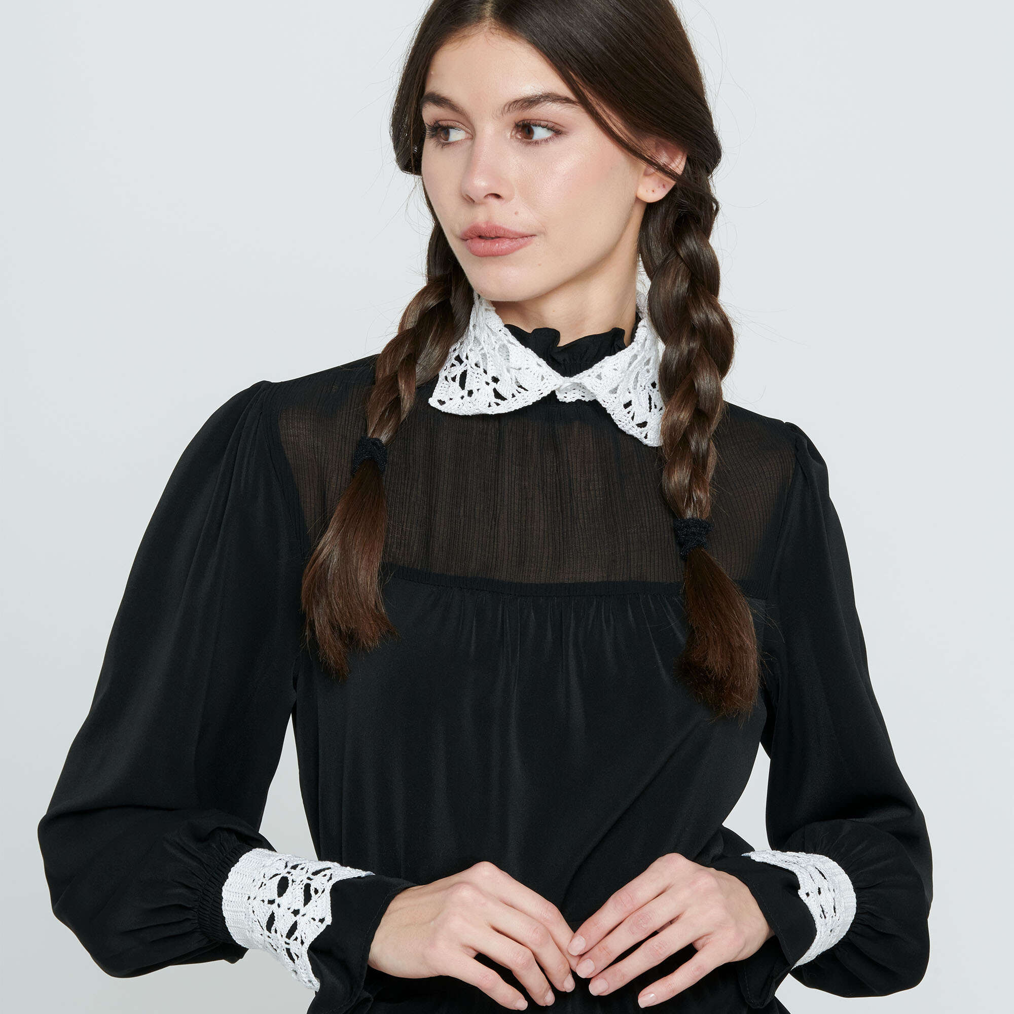 Cuello y puños merlina