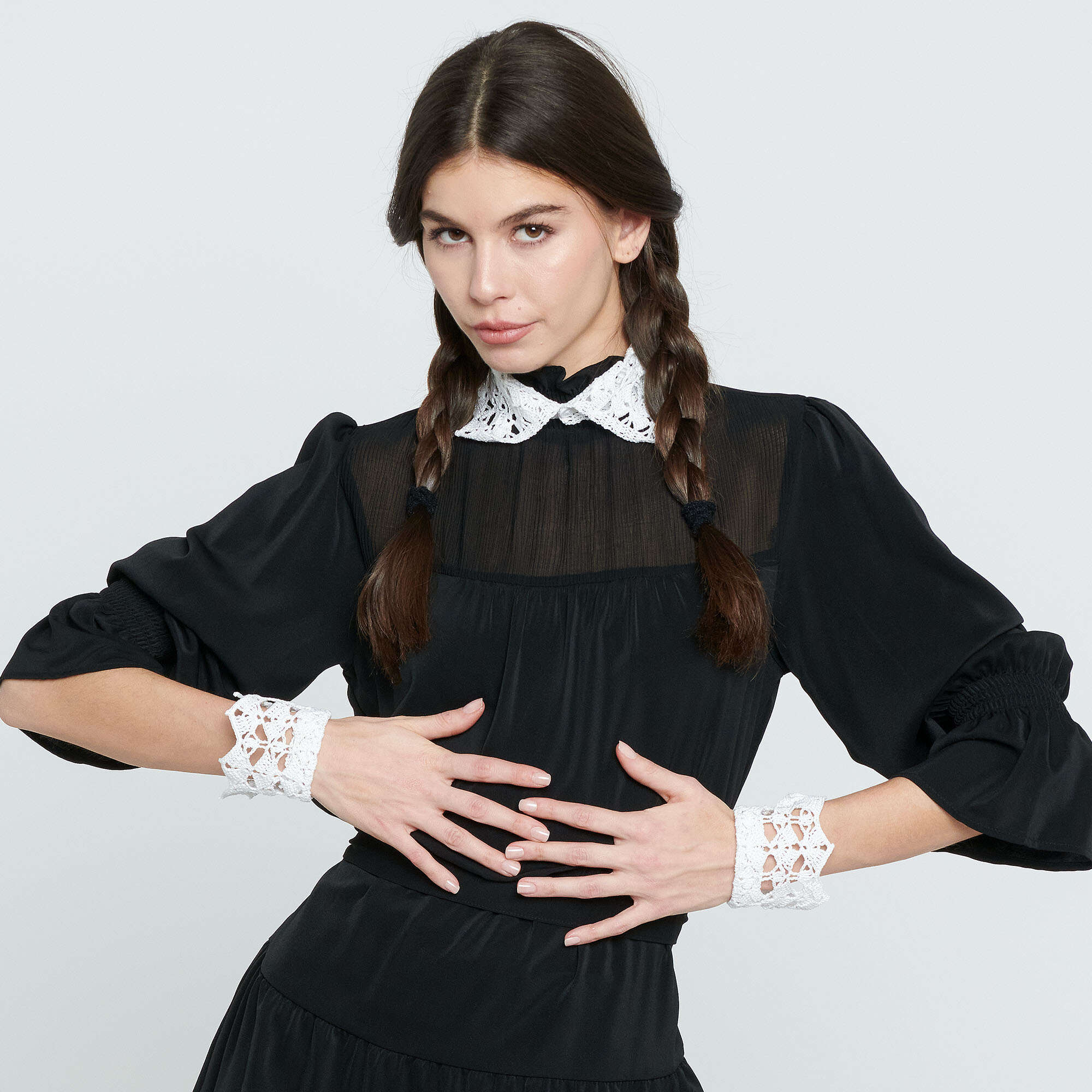 Cuello y puños merlina