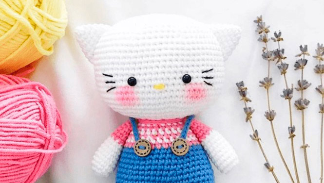 Muñeca Hello Kitty Juguete Amigurumi PATRÓN GRATIS