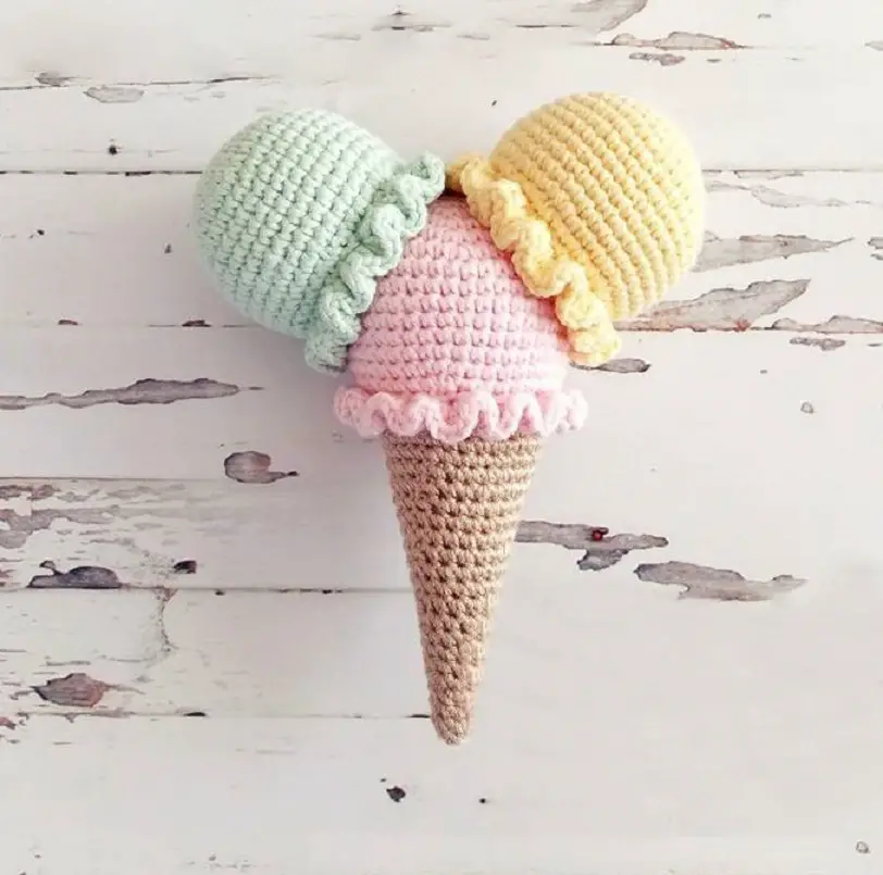 Cono de Helado de 3 Sabores Amigurumi PATRÓN GRATIS