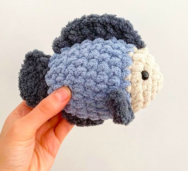Pez Azul de Felpa Amigurumi PATRON GRATIS