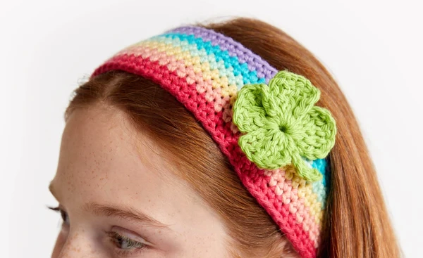 Diadema con Trébol de 4 Puntas Patrón en Crochet Gratis