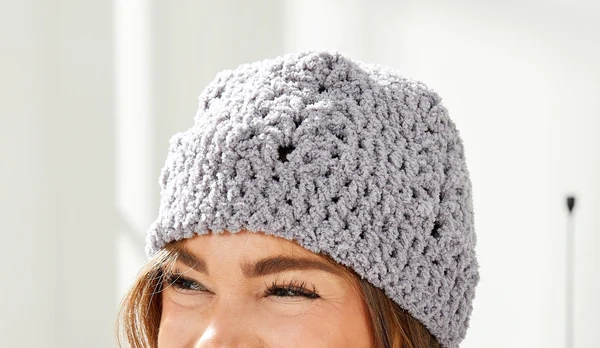 Gorro Minimalista Chic Patrón en Crochet Gratis