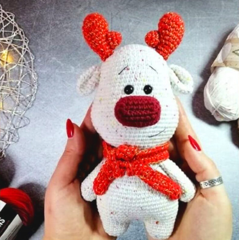 PATRÓN GRATIS RENO NAVIDEÑO AMIGURUMI paso a paso en español