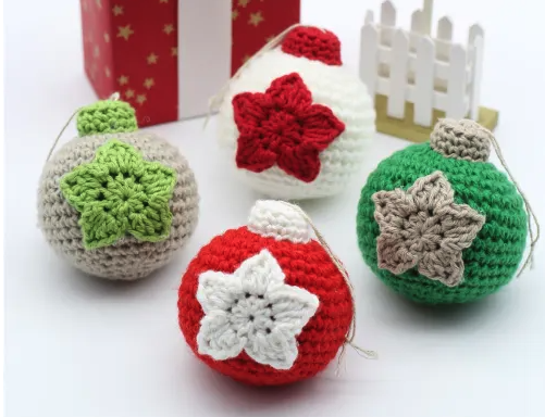 Como Hacer Borlas de Navidad Patrón en Crochet Gratis
