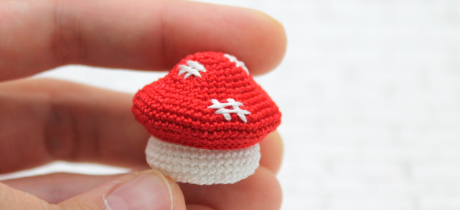 Mini Seta Contenedor de Aretes en Amigurumi Patrón Gratis