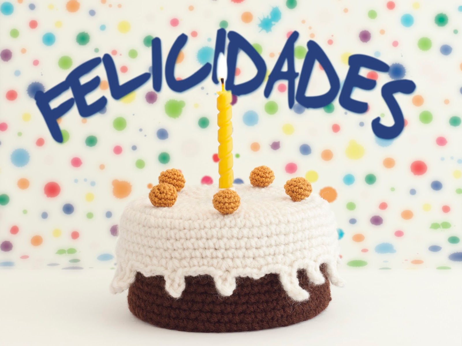 Happy Tarta Patrón en Crochet Gratis