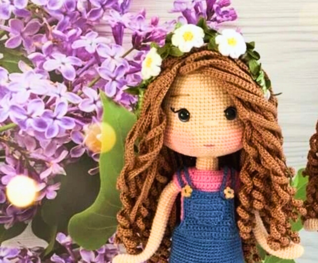 Muñeca Jholy Amigurimi Patrón Gratis