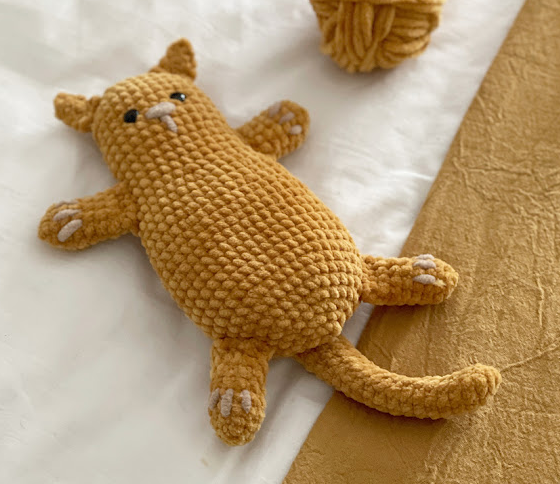 El Gato Mimos en Amigurumi Patrón Gratis