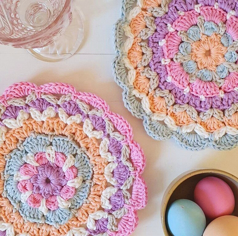 Mandala Flor de Primavera en Crochet Patrón Gratis