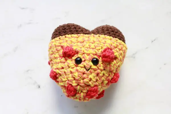 Corazón Pizzero en Amigurumi Patrón Gratis