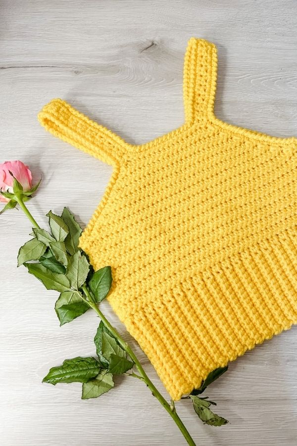 Top Básico Perfecto Verano Patrón en Crochet Gratis