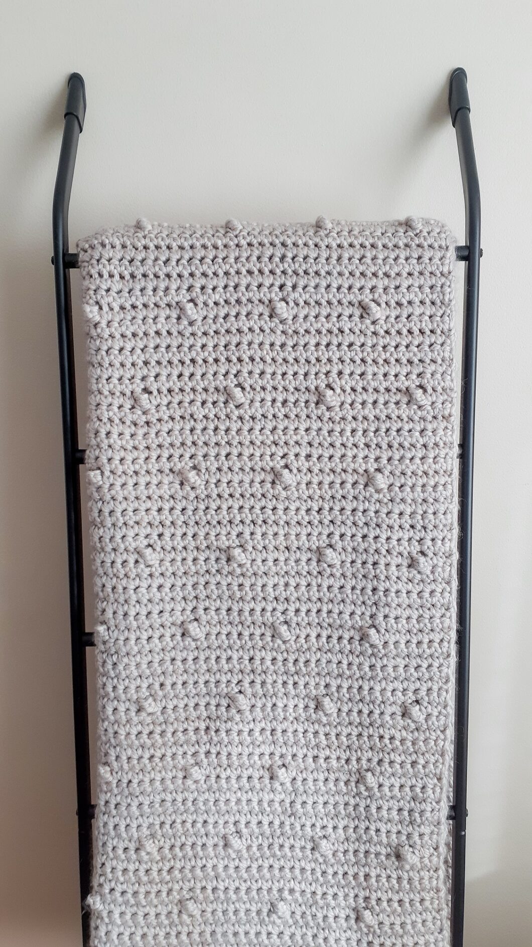 Patrón Gratis Manta Moderna en Crochet