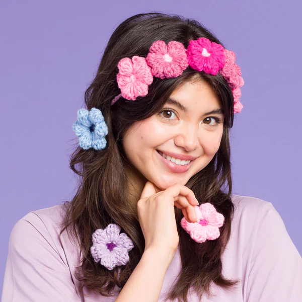 Diadema de Flores Puff en Crochet Patrón Gratis