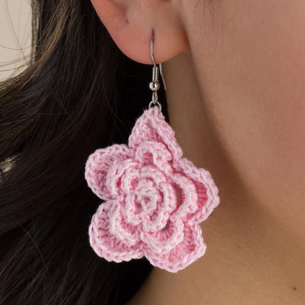 Patrón Gratis de Pendientes de Rosas en Crochet paso a paso