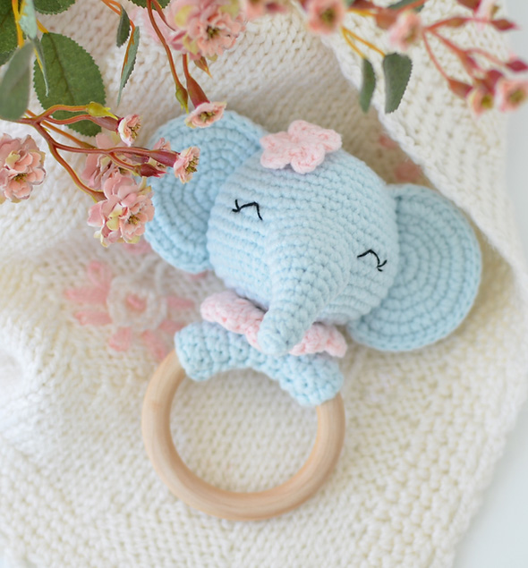 Encantador Sonajero de Elefante Amigurumi Patrón Gratis