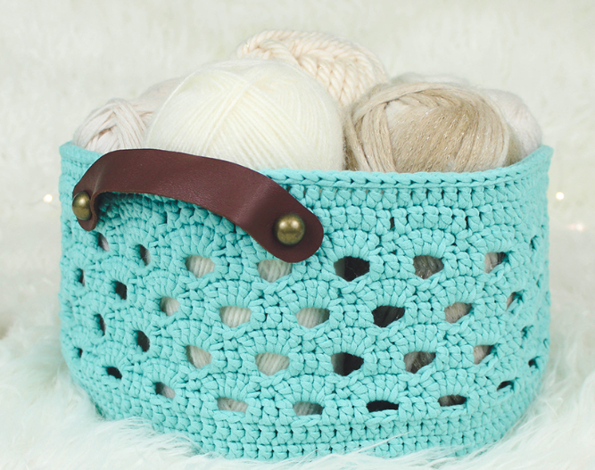 Cesta para Almacenamiento con Trapillo a Crochet Patrón Gratis