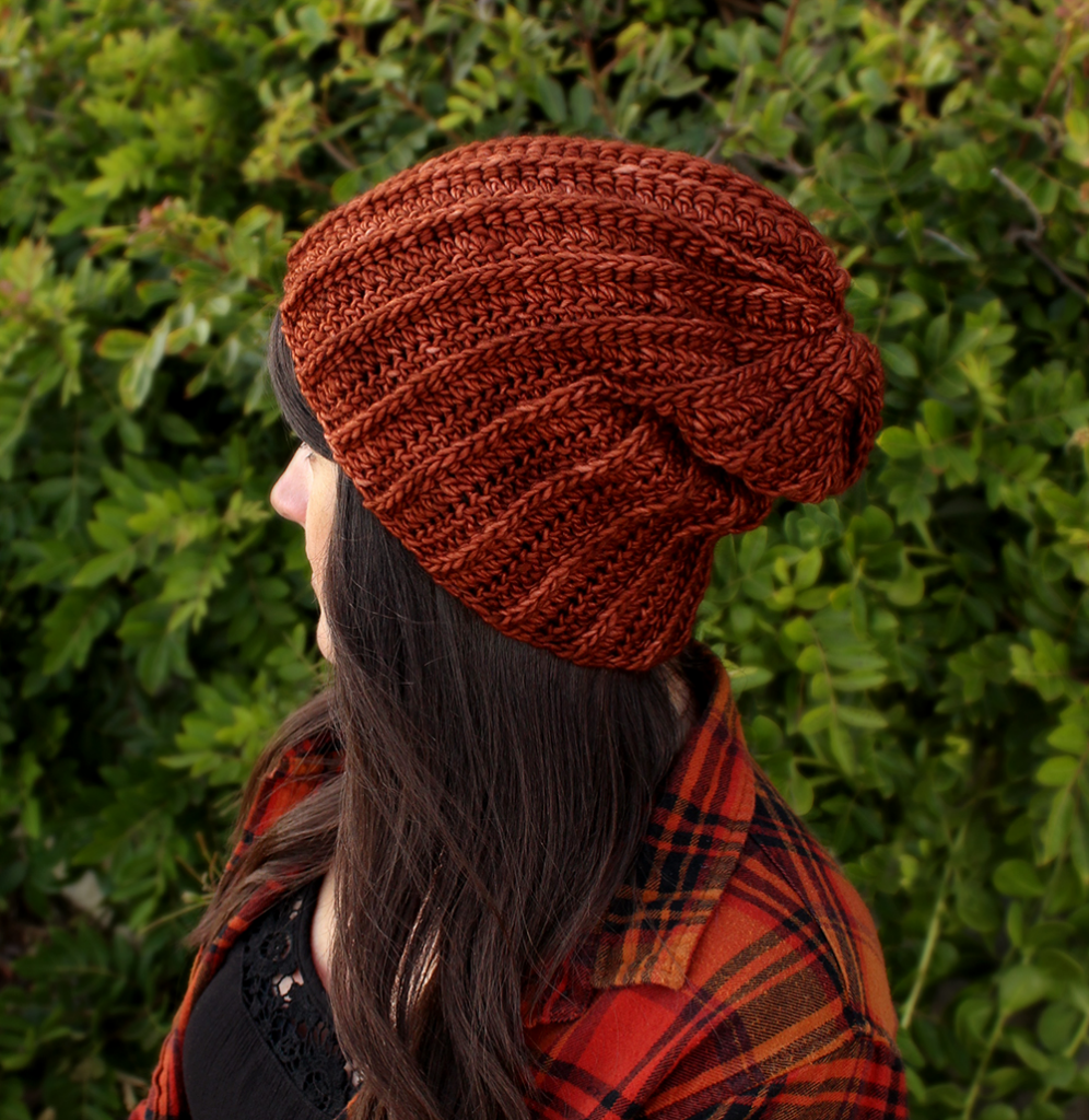 Gorro Holgado a Crochet para un Estilo Casual y Chic Patrón Gratis