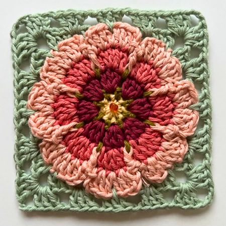 Patrón Gratis Granny Square de Flor Japonesa en Crochet