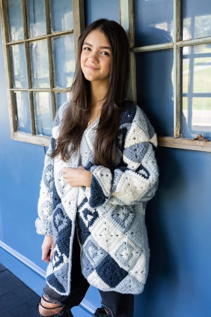 Cómo Tejer una Chaqueta con Estilo Boho a Crochet Patrón Gratis