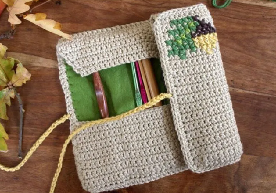 Estuche Práctico para Guardar tus Agujas de Crochet Patrón Gratis