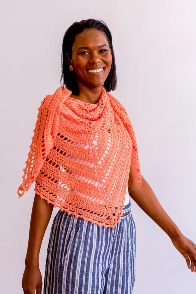 Chal Tejido a Crochet para Días Cálidos Patrón Gratis