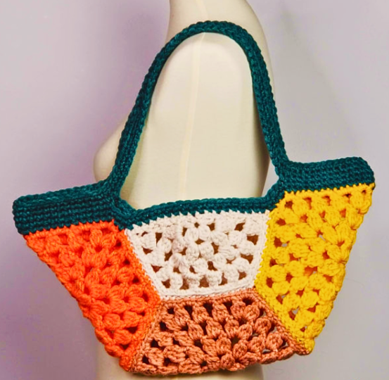 Bolsa con Motivos Hexagonales en Crochet Patrón Gratis