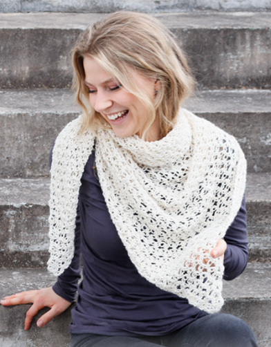 Patrón Gratis Chal en Crochet con Textura Suave y Aireada