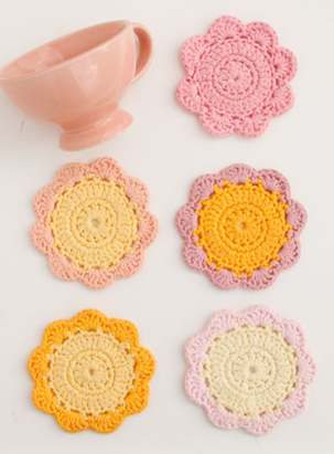 Patrón Gratis Posa Vasos de Flores a Crochet Elegancia en tu Mesa