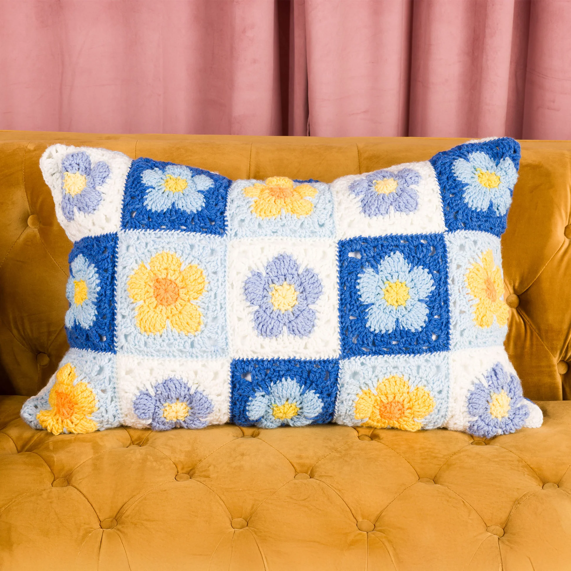 Almohadon Lumbar de Flores Margaritas en Crochet PATRON GRATIS