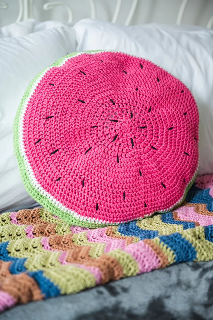 Almohada de Sandia en Crochet PATRON GRATIS