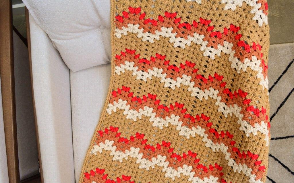 ¡Tu Próximo Proyecto!  Aprende el Punto Chevron para Mantas en Crochet