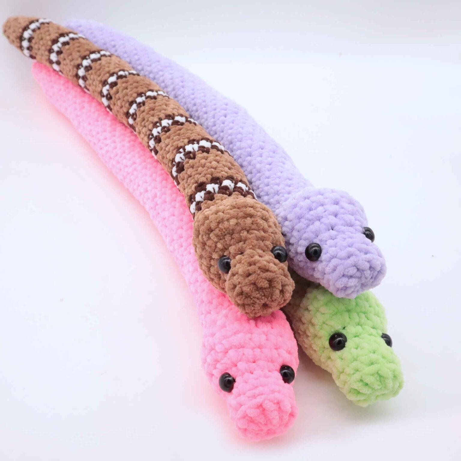 Amigurumi Creativo Diseña Serpientes de Peluche en Felpa PATRÓN