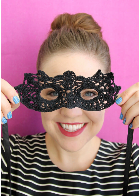 Misterio y Estilo: La Máscara de Crochet que Robará todas las Miradas en Halloween