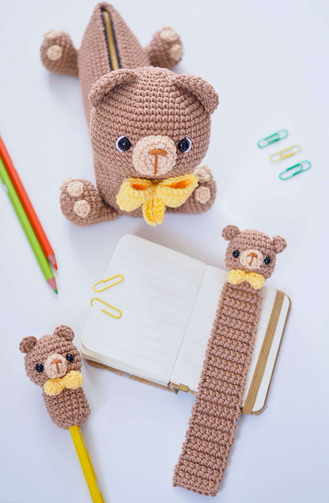 ALERTA DE PROYECTO: Cómo Tejer Kit Escolar de Osito Amigurumi que Todos te Pedirán (¡Patrón Imperdible!)