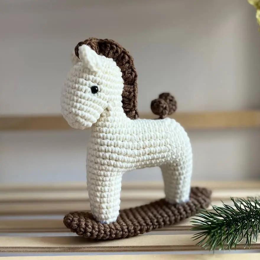 Caballito Mecedor Amigurumi ¡Nostalgia y Ternura Hechos Hilos! PATRON PDF