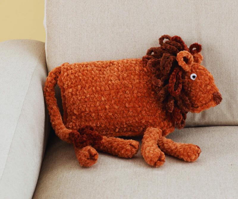 Almohada Rey de la Selva en Crochet PATRON GRATIS