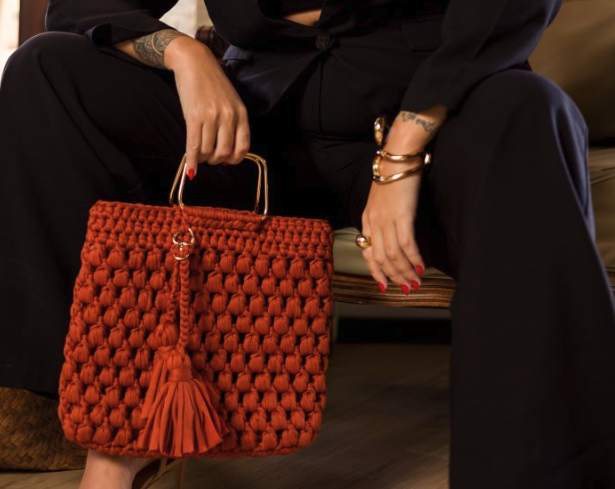 TU DISEÑO REFLEJA TU PERSONALIDAD! Bolsa Jaspe en Punto Puff a Crochet