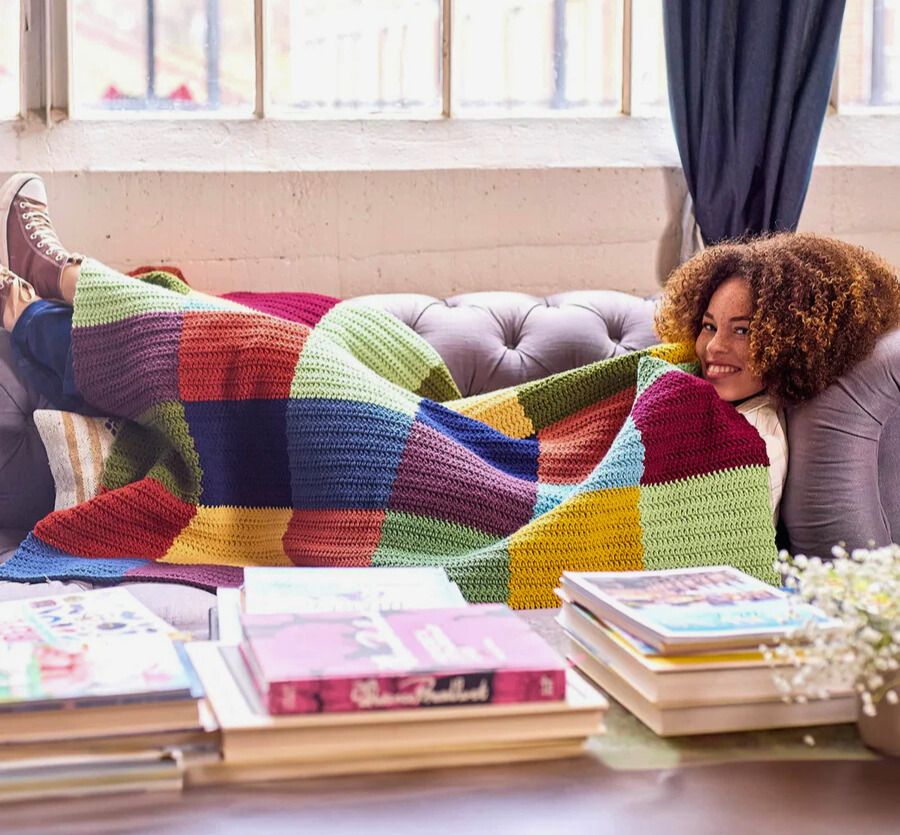 ¡DESAFIO ACEPTADO! Teje la Increíble Manta Cubo🟨de Rubik con PUNTOS BASICOS de Crochet Patrón Gratis